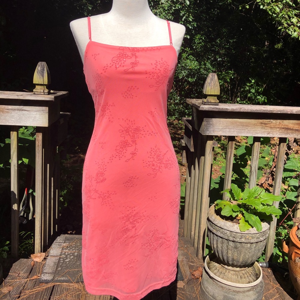 pink fitted dress